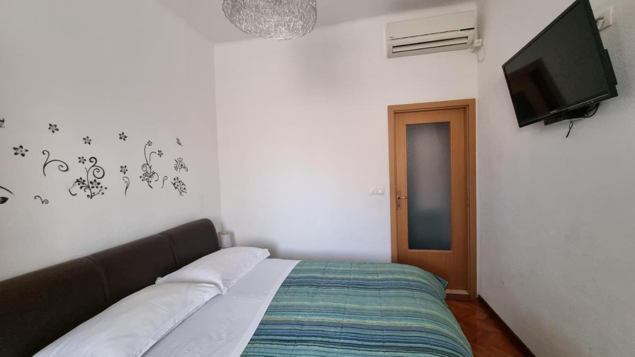 Apartments Villa Flamingo Makarska Extérieur photo